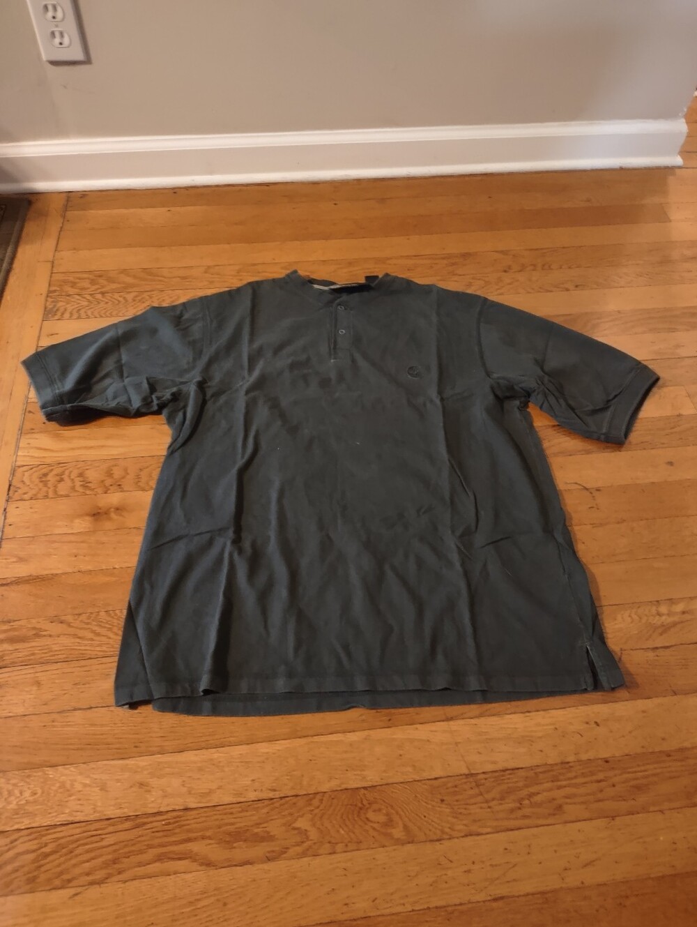 timberland olive green henley short sleeve shirt two button 100% cotton size L